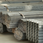 La Sierra Leone lance sa première usine de production de barres de fer