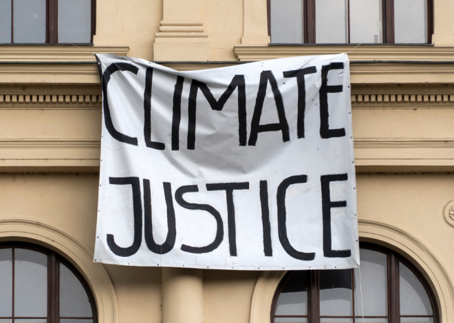 Justice climatique : les petits États insulaires réclament davantage, Londres défend les accords internationaux