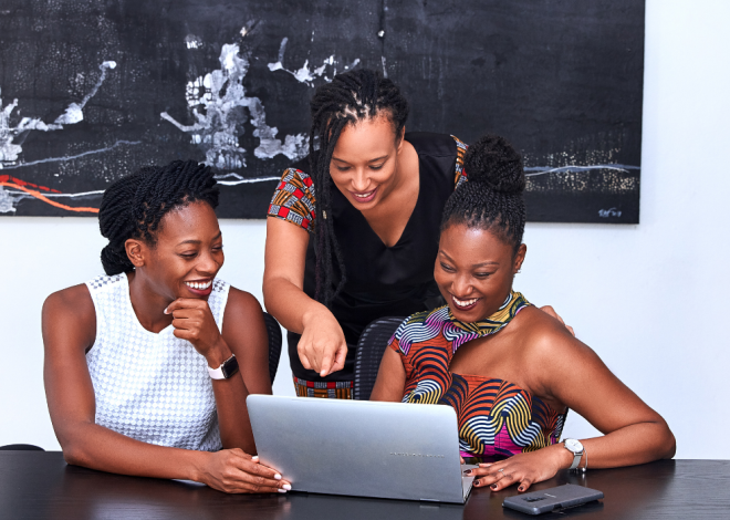 Les Tontines : Un Pilier de Soutien pour les Ménages et les Femmes Entrepreneurs au Togo