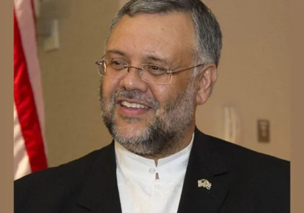 Ebrahim Rasool rentre en Afrique du Sud après son expulsion des États-Unis