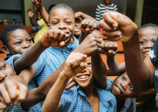 Sierra Leone : la nouvelle loi sur les droits de l’enfant critiquée pour son silence sur l’excision