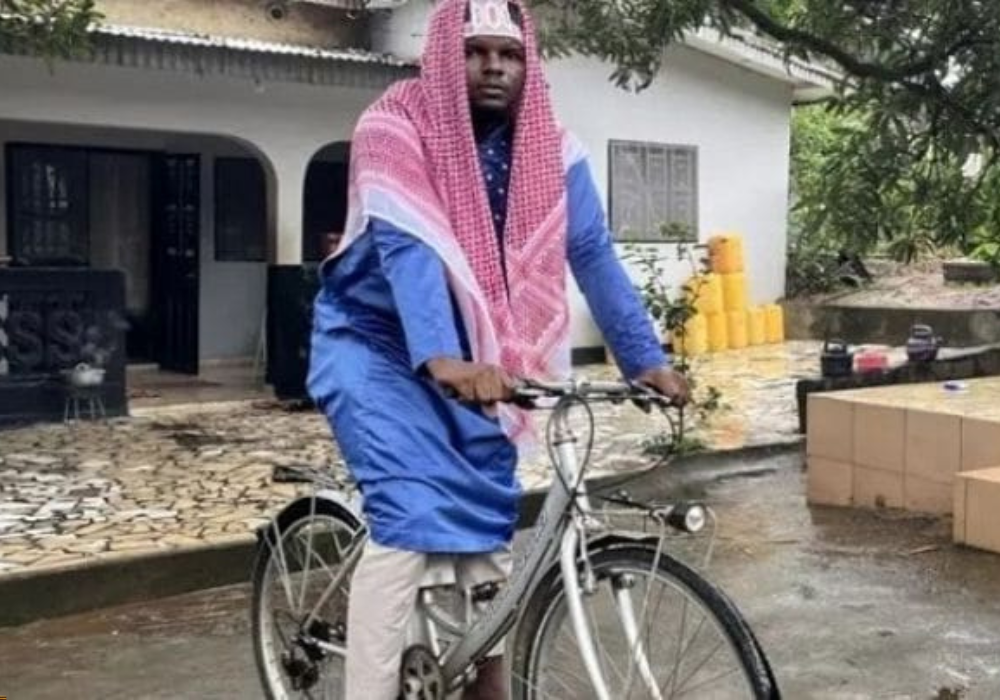 Guinée : un pèlerin parcourt plus de 8 000 km à vélo jusqu’à La Mecque