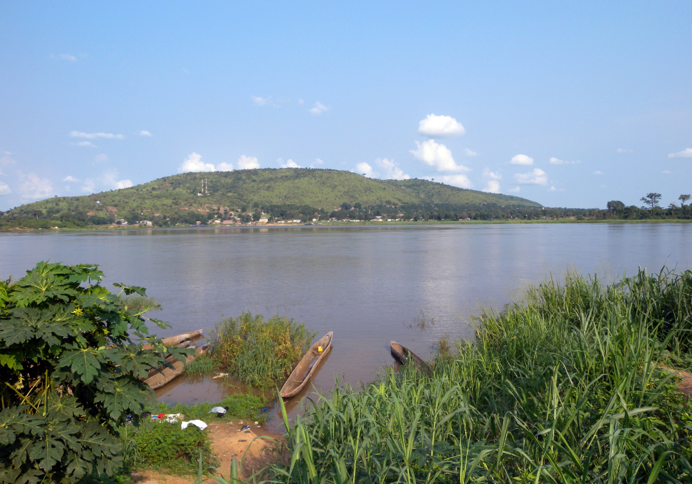 Quand la rivière Oubangui devient un pont pour le commerce informel